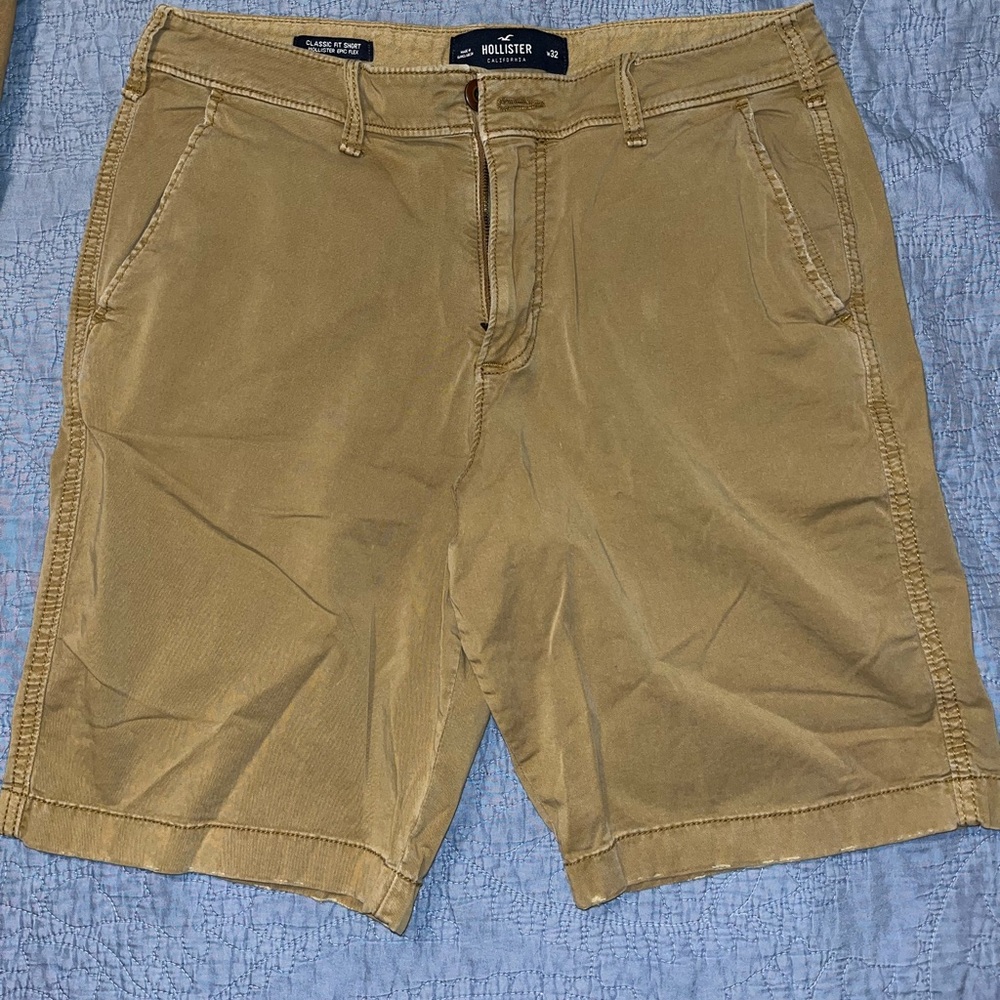 Hollister Flat Front Shorts 9”